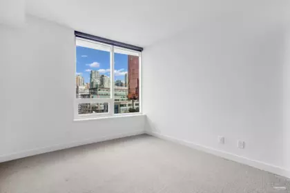 Breakfast Nook Photo of 1020 68 Smithe Street, Vancouver, BC