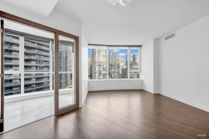 1020 68 Smithe Street, Vancouver, BC, Vancouver — Apartment/Condo for sale