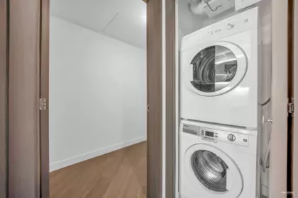 Guest Bathroom Photo of 1020 68 Smithe Street, Vancouver, BC