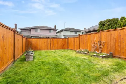 Garden / Landscaping Photo of 10135 No. 1 Road, Richmond, BC