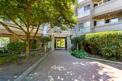 310 7435 121a Street, Surrey, BC, Surrey — Apartment/Condo for sale