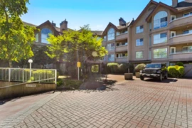 310 7435 121a Street, Surrey, BC