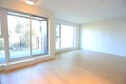 Kitchen Photo of 608 1561 W 57th Avenue, Vancouver, BC