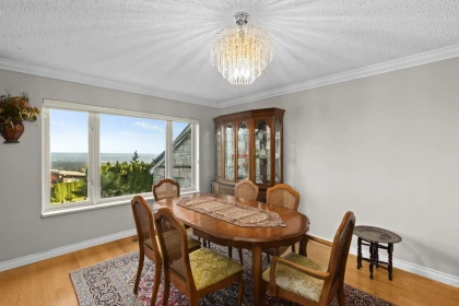 Kitchen Island Photo of 661 Andover Crescent, West Vancouver, BC
