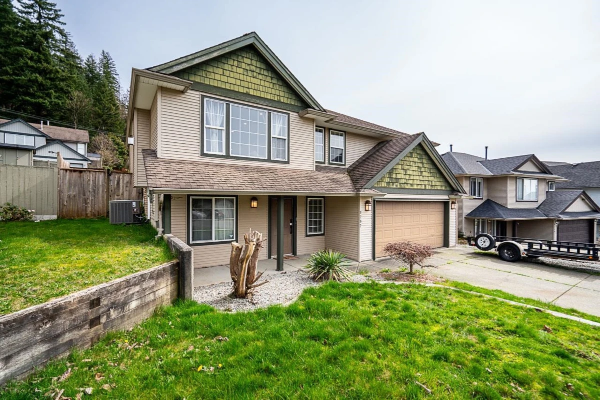 Family Room Photo of 8282 Melburn Drive, Mission, BC