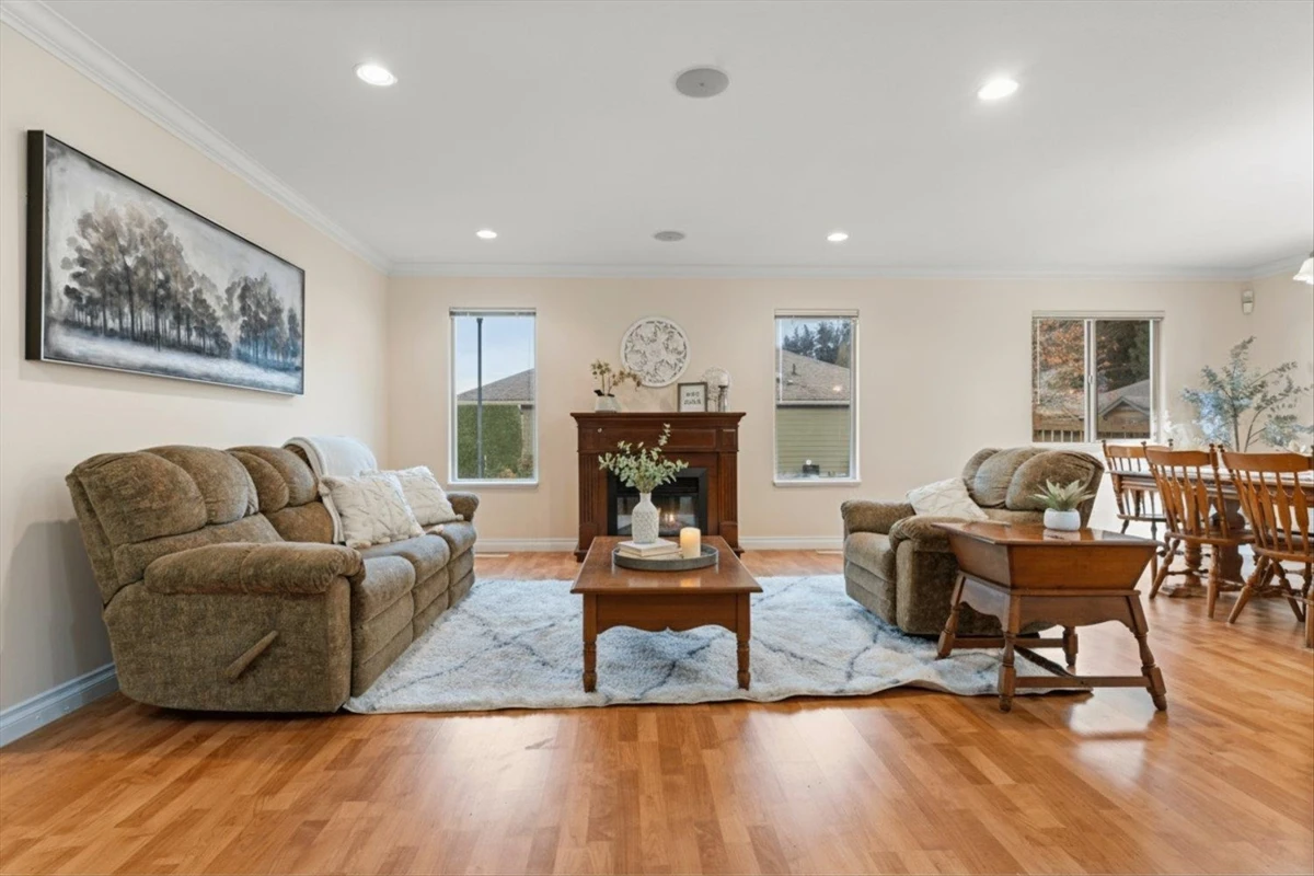 Family Room Photo of 166 46000 Thomas Road, Chilliwack, BC