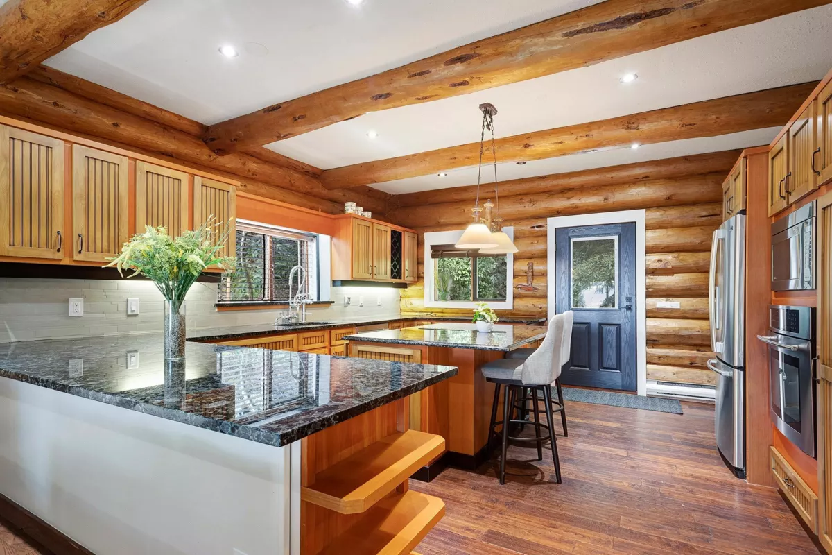 Family Room Photo of 325 Bayview Road, Lions Bay, BC