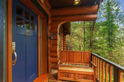 Pantry Photo of 325 Bayview Road, Lions Bay, BC