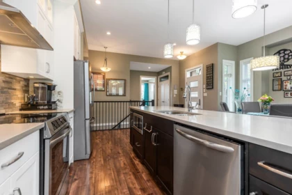 Primary Bathroom Photo of 115 6540 Dogwood Drive, Chilliwack, BC