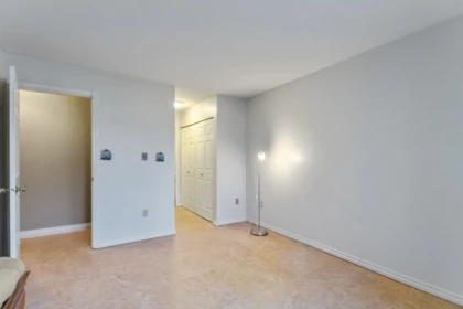 Entry Foyer Photo of 101 31930 Old Yale Road, Abbotsford, BC