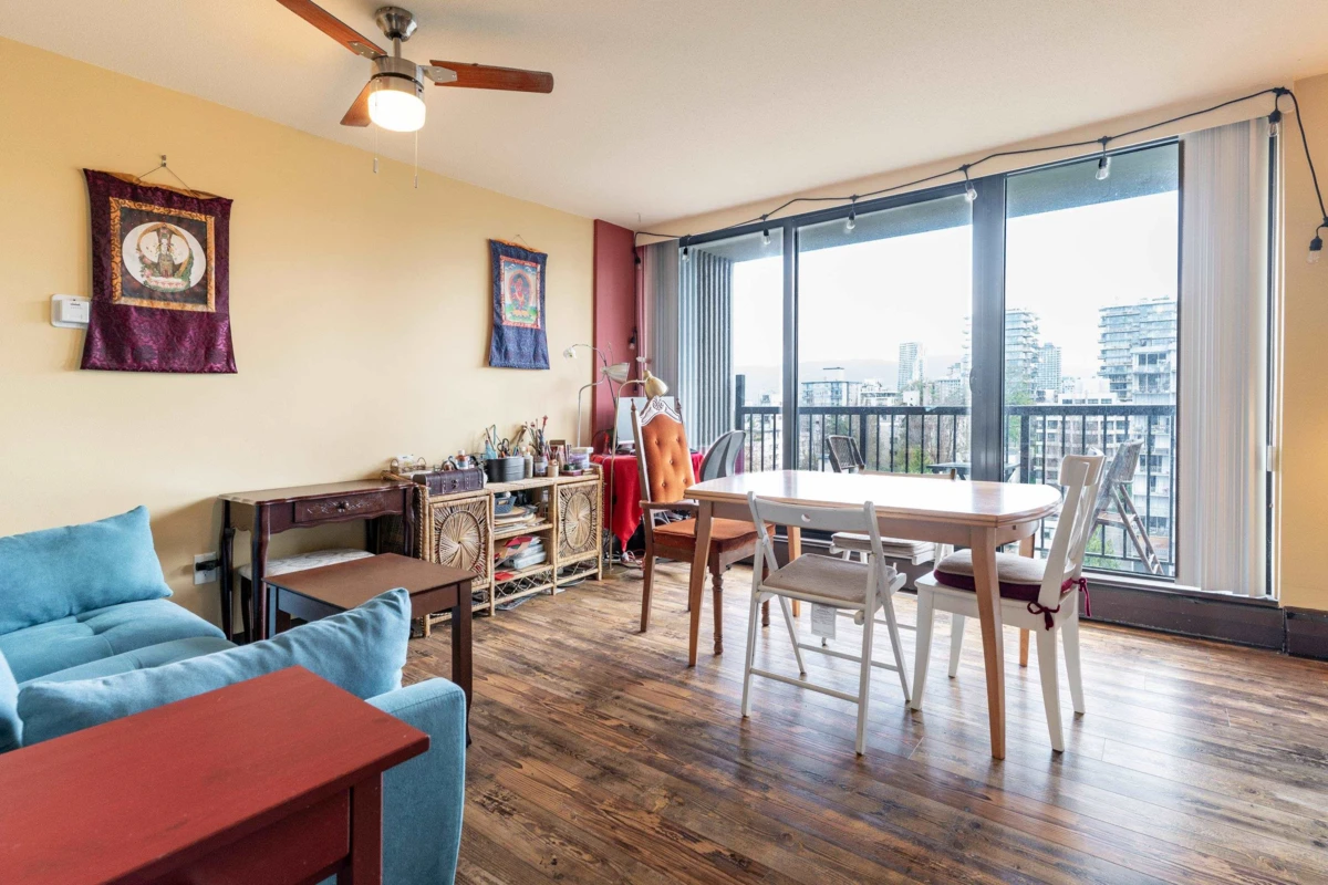 Dining Area Photo of 1403 1330 Harwood Street, Vancouver, BC