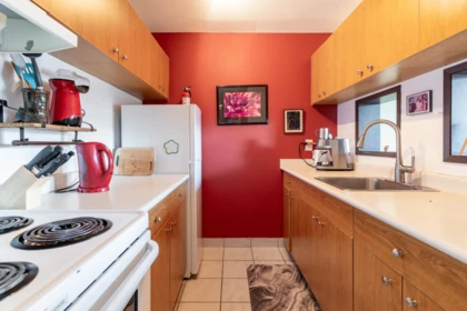 Kitchen Island Photo of 1403 1330 Harwood Street, Vancouver, BC