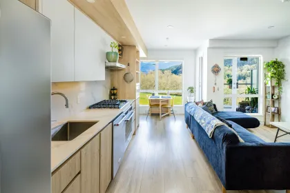 Kitchen Island Photo of 710 38362 Buckley Avenue, Squamish, BC