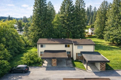 Front Yard Photo of 12108 Schmidt Crescent, Maple Ridge, BC