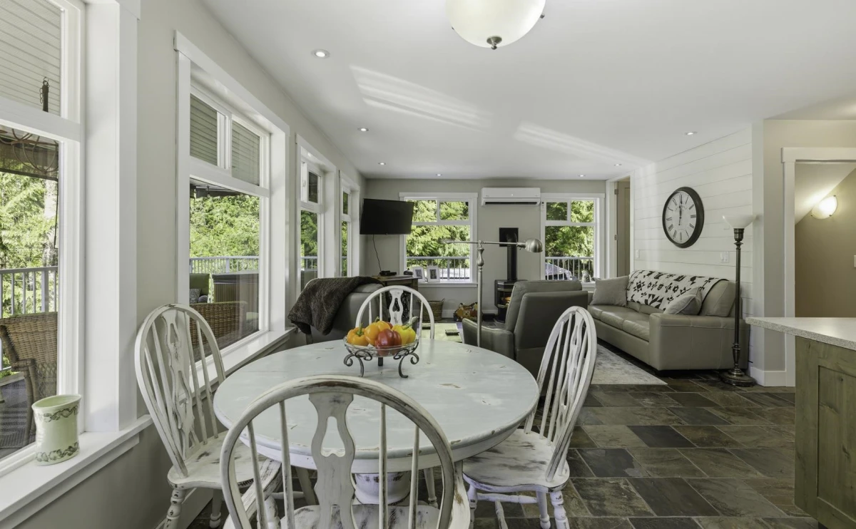 Dining Area Photo of 7498 Amber Road, Sechelt, BC