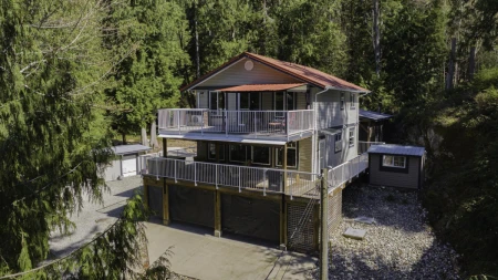 Front Yard Photo of 7498 Amber Road, Sechelt, BC