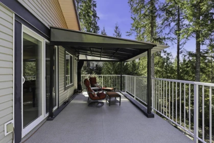 Walk-In Closet Photo of 7498 Amber Road, Sechelt, BC