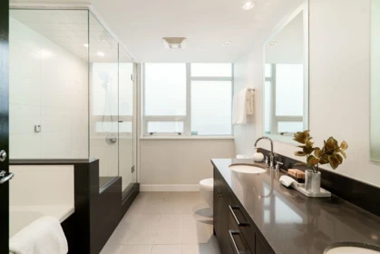 Laundry Room Photo of 1471 Howe Street, Vancouver, BC