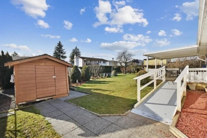 Hot Tub / Spa Photo of 45430 Bernard Avenue, Chilliwack, BC