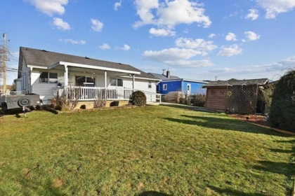 Swimming Pool Photo of 45430 Bernard Avenue, Chilliwack, BC