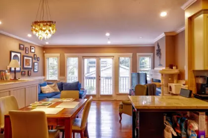 Kitchen Photo of 208 W 13th Avenue, Vancouver, BC