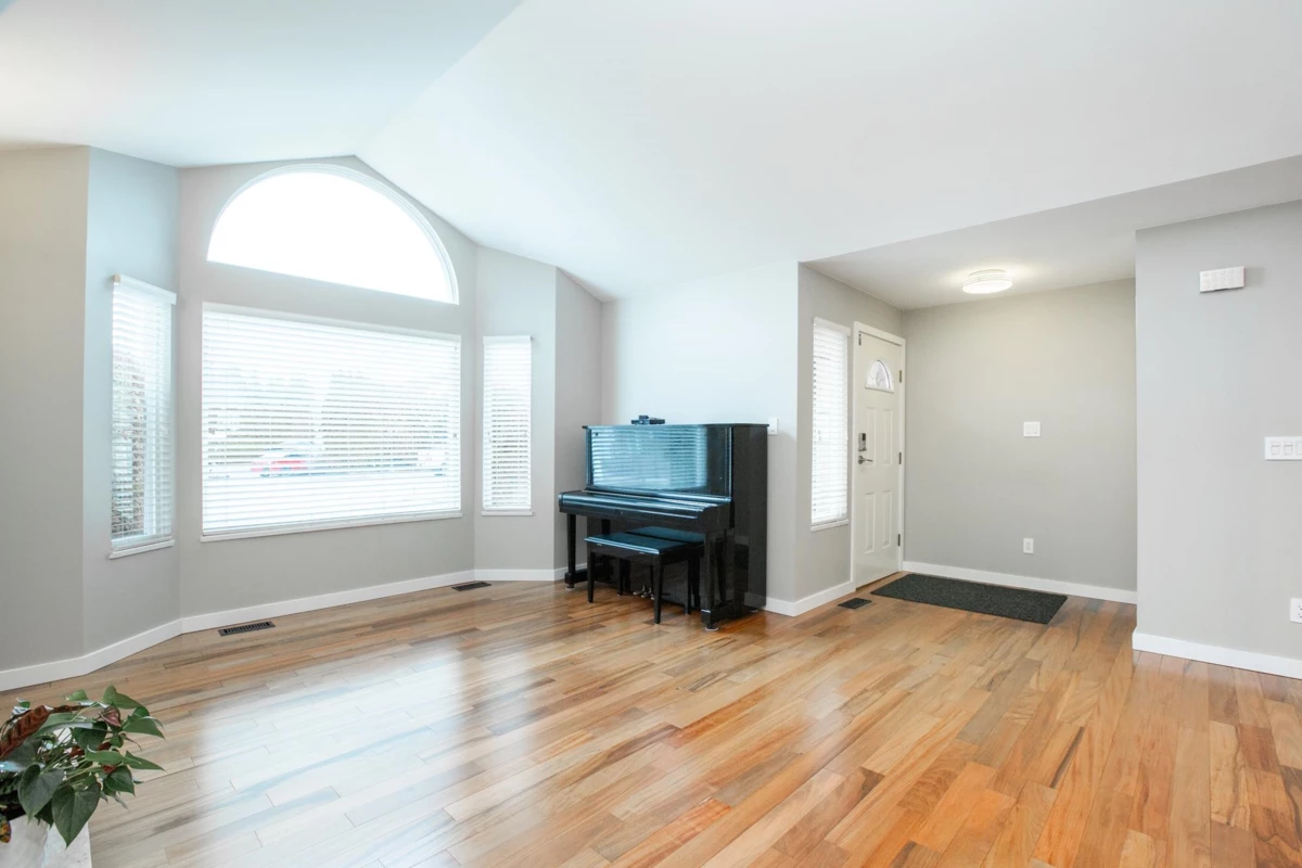 Dining Area Photo of 20338 90 Avenue, Langley, BC