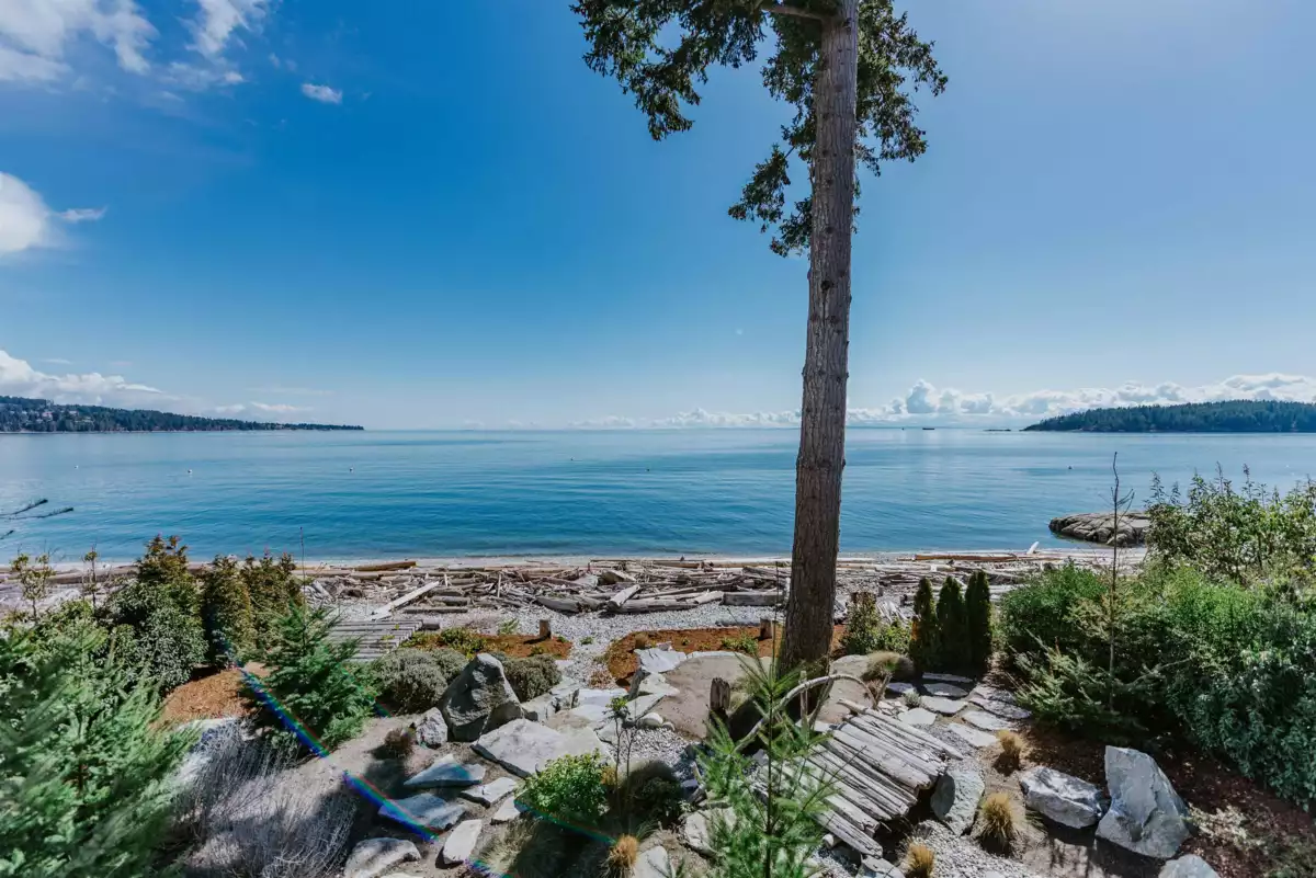 Family Room Photo of 6035 Silverstone Lane, Sechelt, BC