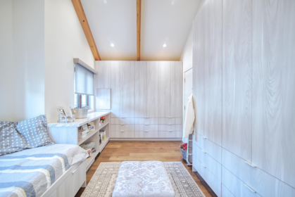 Entry Foyer Photo of 6035 Silverstone Lane, Sechelt, BC