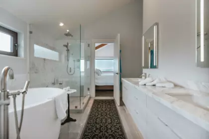 Hallway Photo of 6035 Silverstone Lane, Sechelt, BC
