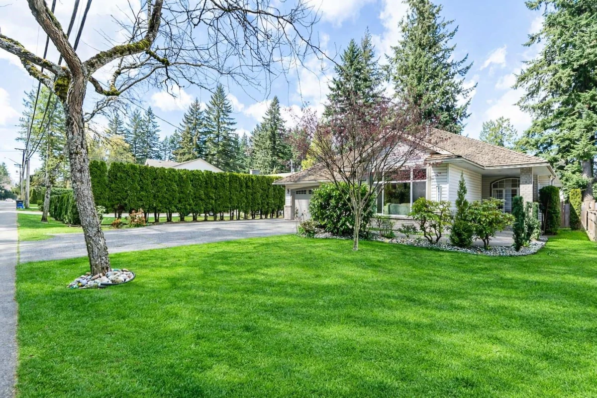 Living Room Photo of 20947 44 Avenue, Langley, BC