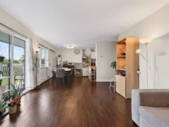 211 6340 Buswell Street, Richmond, BC