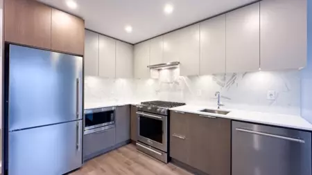 309 645 Como Lake Avenue, Coquitlam, BC, Coquitlam — Apartment/Condo for sale