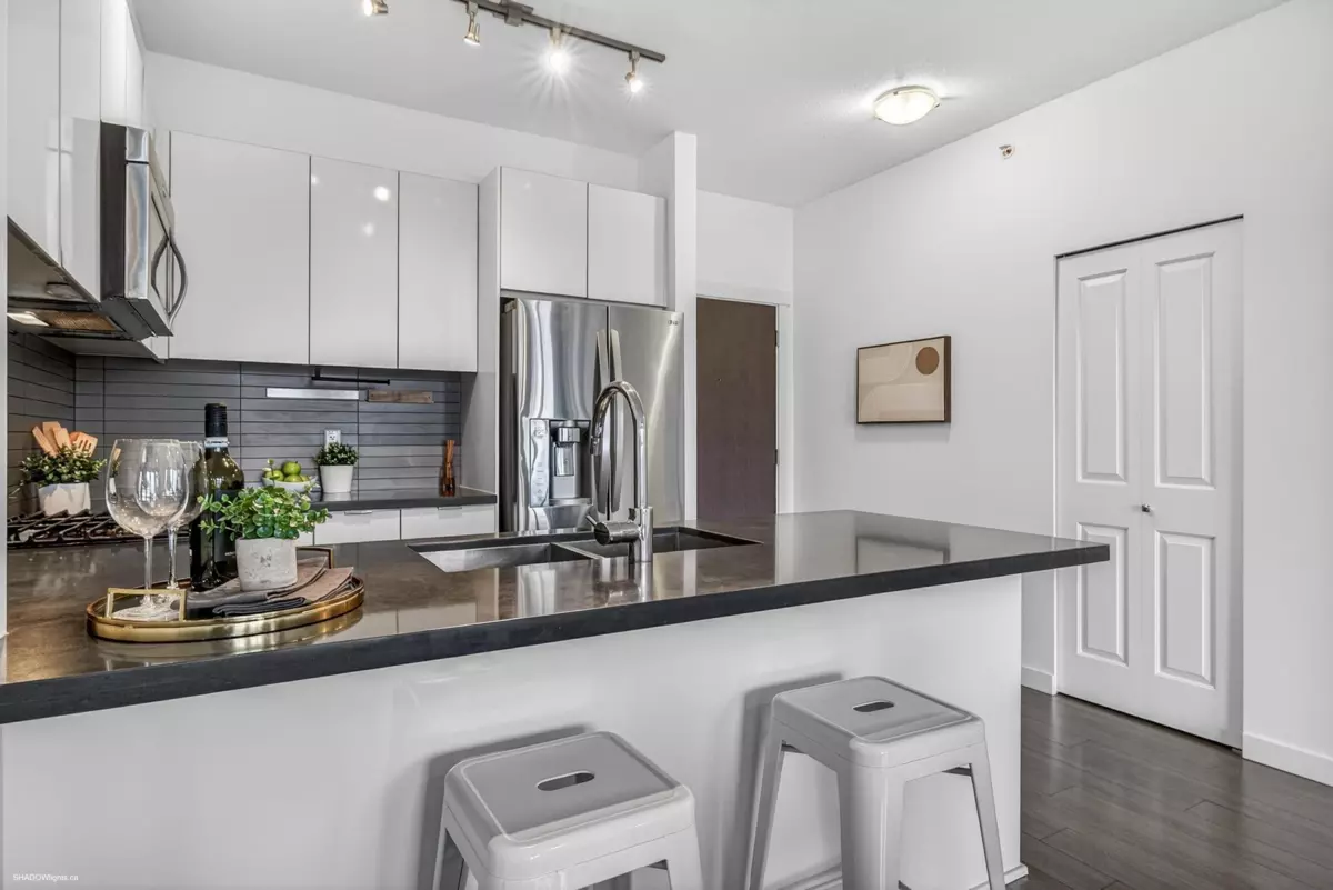 Dining Area Photo of 430 15168 33 Avenue, Surrey, BC