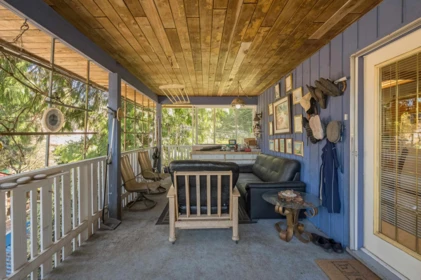 Hot Tub / Spa Photo of 10544 Suncrest Drive, Delta, BC
