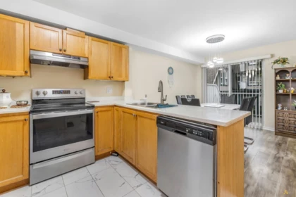 Kitchen Photo of 27 12730 66 Avenue, Surrey, BC