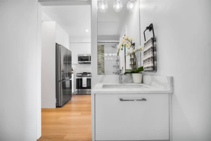 Mudroom Photo of 404 2331 Kelly Avenue, Port Coquitlam, BC