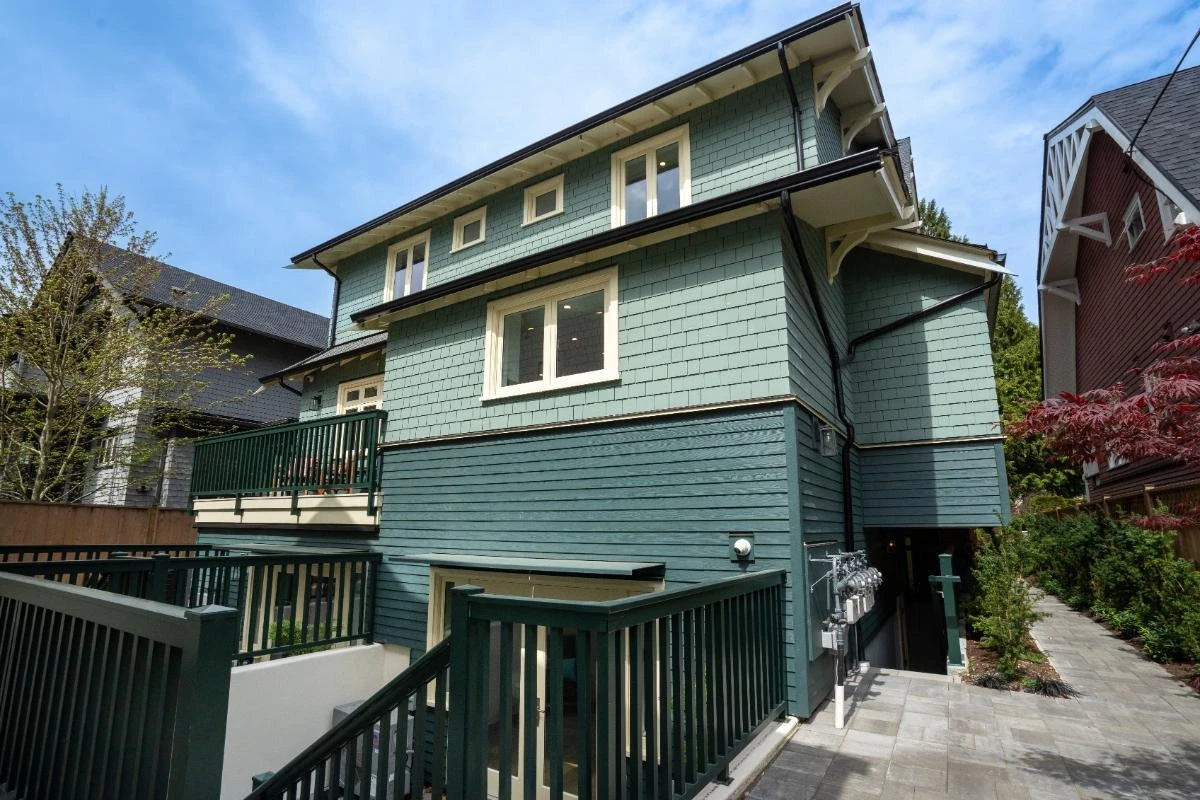Family Room Photo of 2012 W 15th Avenue, Vancouver, BC
