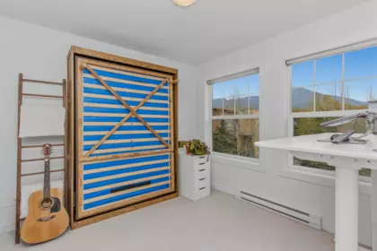 Entry Foyer Photo of 2 39885 Government Road, Squamish, BC