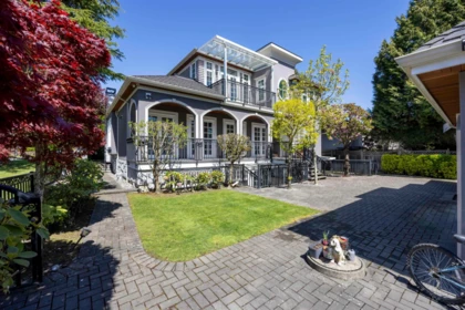 Hot Tub / Spa Photo of 738 W 54th Avenue, Vancouver, BC