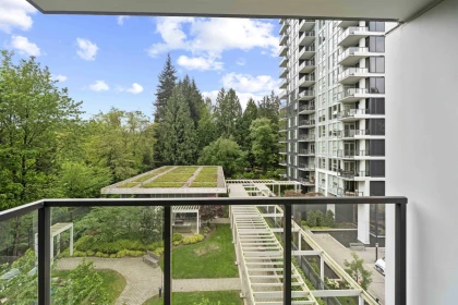Entry Foyer Photo of 502 585 Austin Avenue, Coquitlam, BC