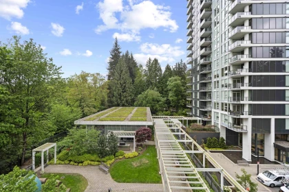 Hallway Photo of 502 585 Austin Avenue, Coquitlam, BC