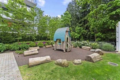 Swimming Pool Photo of 502 585 Austin Avenue, Coquitlam, BC