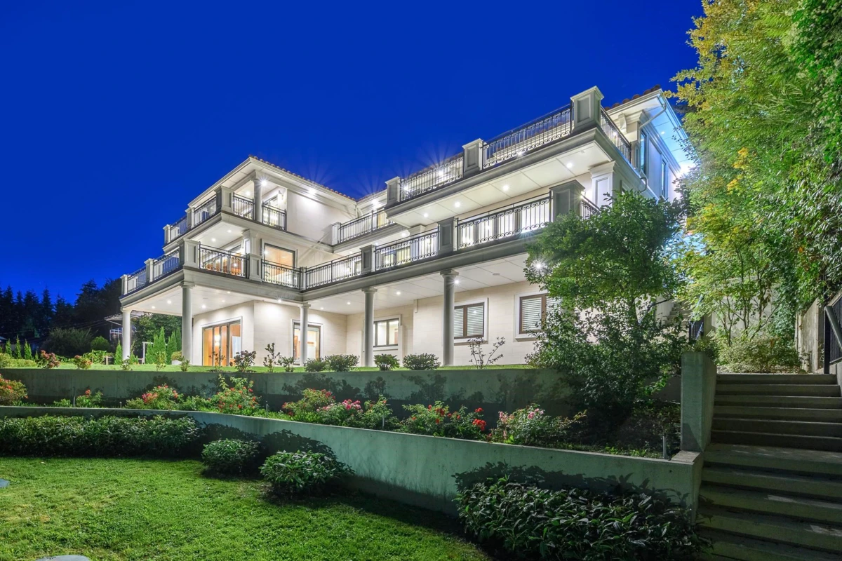 Exterior Rear Photo of 618 Hawstead Place, West Vancouver, BC