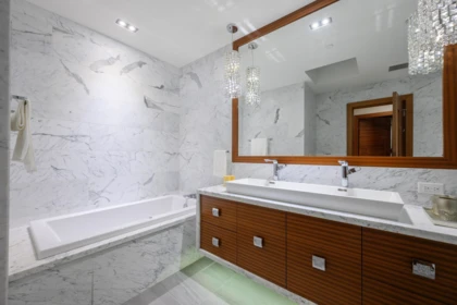 Entry Foyer Photo of 618 Hawstead Place, West Vancouver, BC