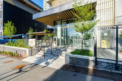 1603 626 Claremont Street, Coquitlam, BC, Coquitlam — Apartment/Condo for sale