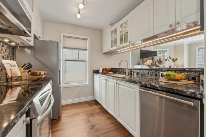 Breakfast Nook Photo of 315 962 W 16th Avenue, Vancouver, BC