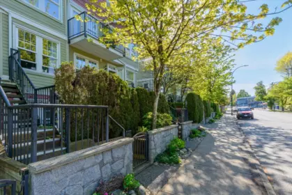 Garden / Landscaping Photo of 315 962 W 16th Avenue, Vancouver, BC
