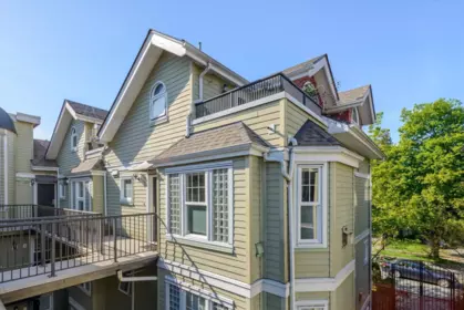 Hot Tub / Spa Photo of 315 962 W 16th Avenue, Vancouver, BC