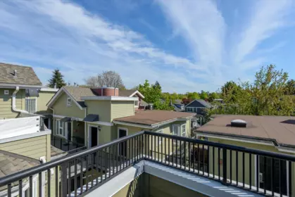 Outdoor Patio Photo of 315 962 W 16th Avenue, Vancouver, BC
