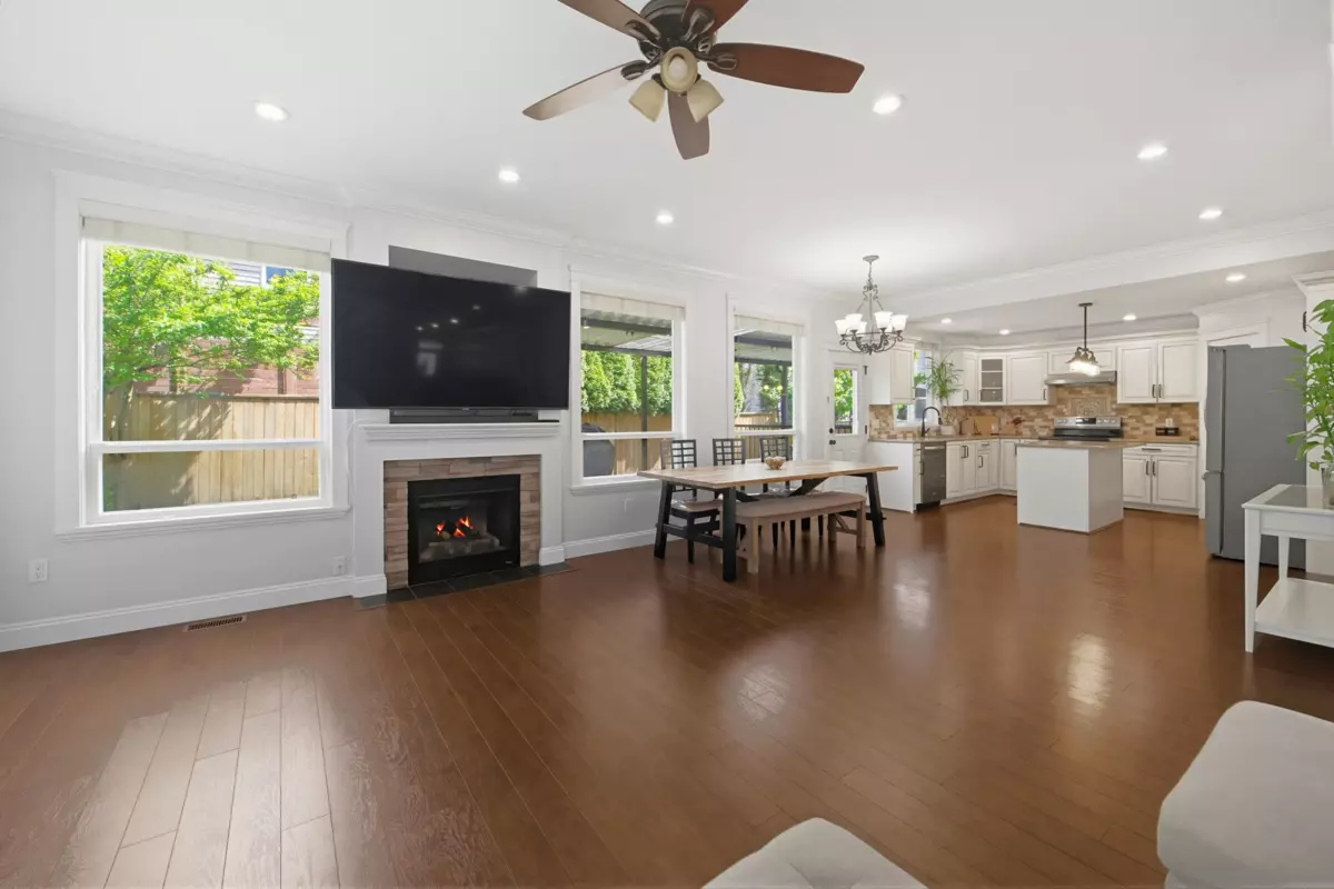 Living Room Photo of 7260 196 Street, Langley, BC